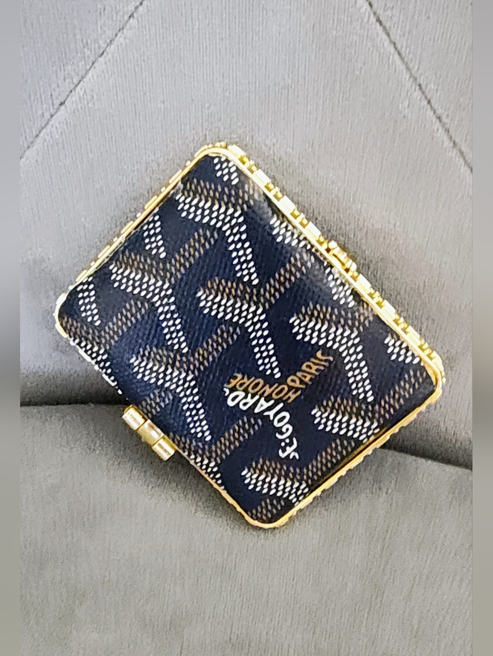Up cycled Mirror Compact - Picture 5 of 7
